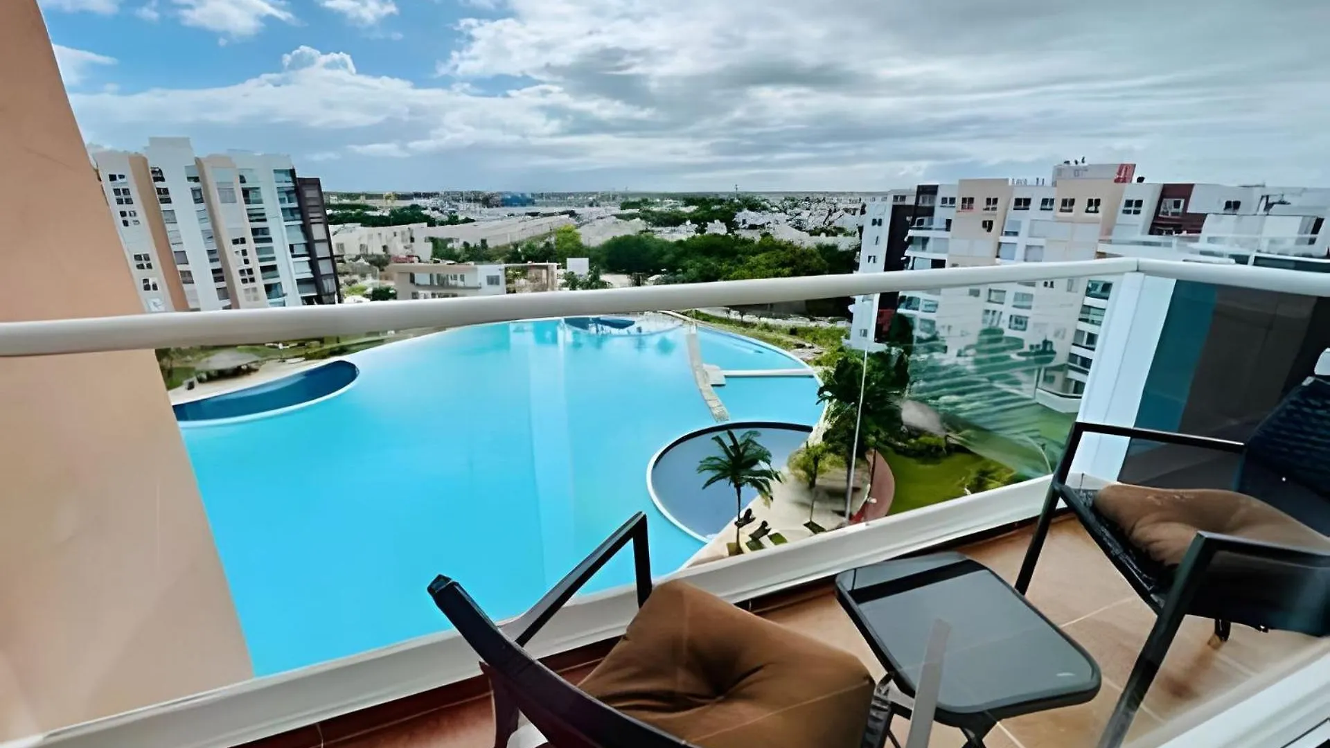 Laguna Azul, 02, Wifi 100 Mbit/S Alberca Gigante Apartment Cancun 0*,  Mexico